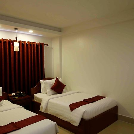 Holy Angkor Hotel Сіємреап Екстер'єр фото