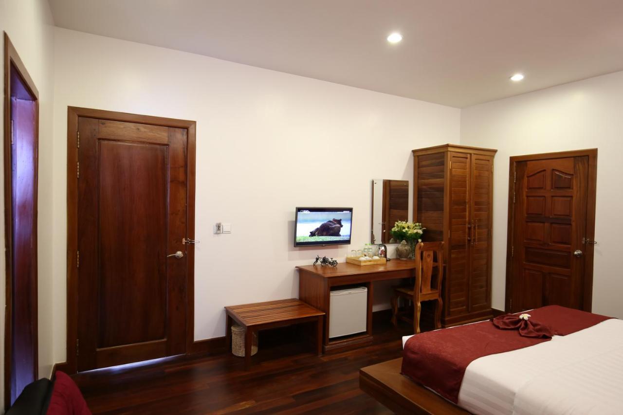 Holy Angkor Hotel Сіємреап Екстер'єр фото