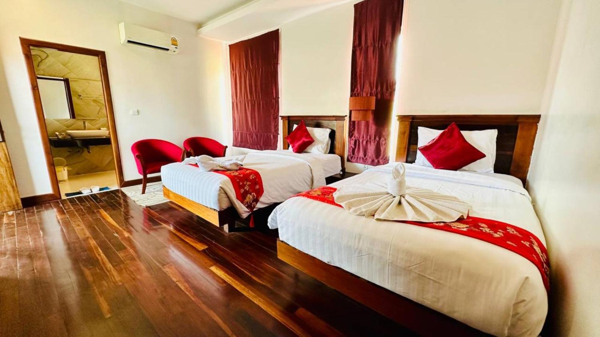 Holy Angkor Hotel Сіємреап Екстер'єр фото